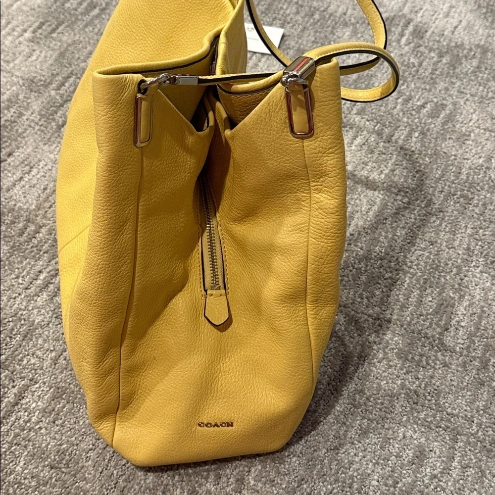 Coach Vintage Madison Phoebe Butter Yellow Leather Shoulder Tote Bag Boho